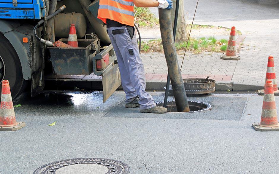 pompe à déboucher wc Le Raincy
